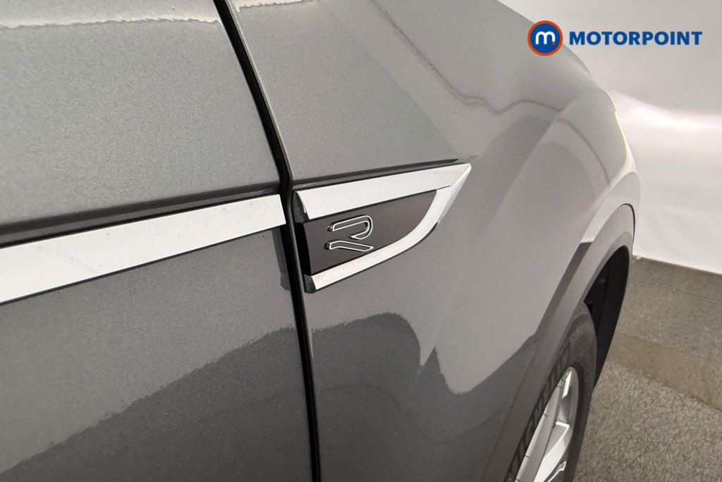 Volkswagen T-Roc R-Line Manual Petrol SUV - Stock Number (1587780) - 37th supplementary image