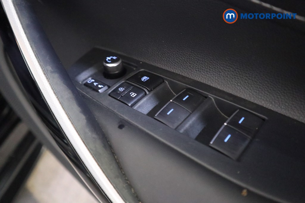 Toyota Corolla Design Automatic Petrol-Electric Hybrid Hatchback - Stock Number (1588019) - 12th supplementary image