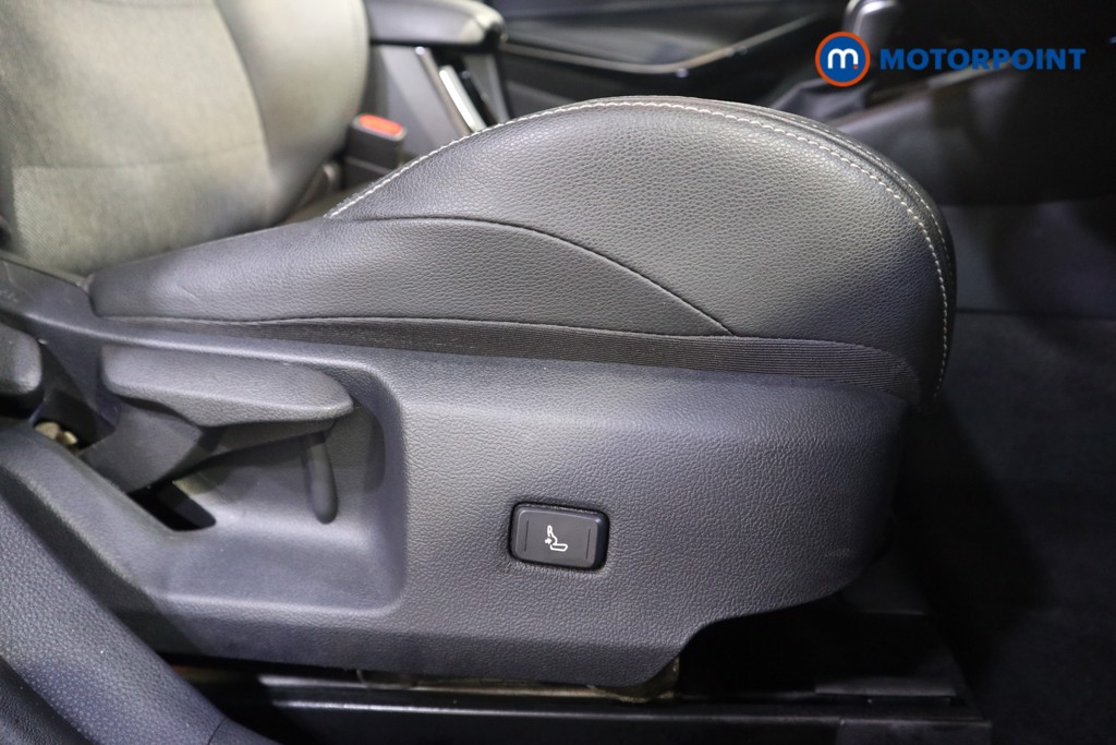 Toyota Corolla Design Automatic Petrol-Electric Hybrid Hatchback - Stock Number (1588019) - 13th supplementary image