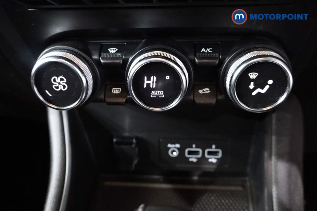 Renault Captur S Edition Automatic Petrol SUV - Stock Number (1588383) - 17th supplementary image