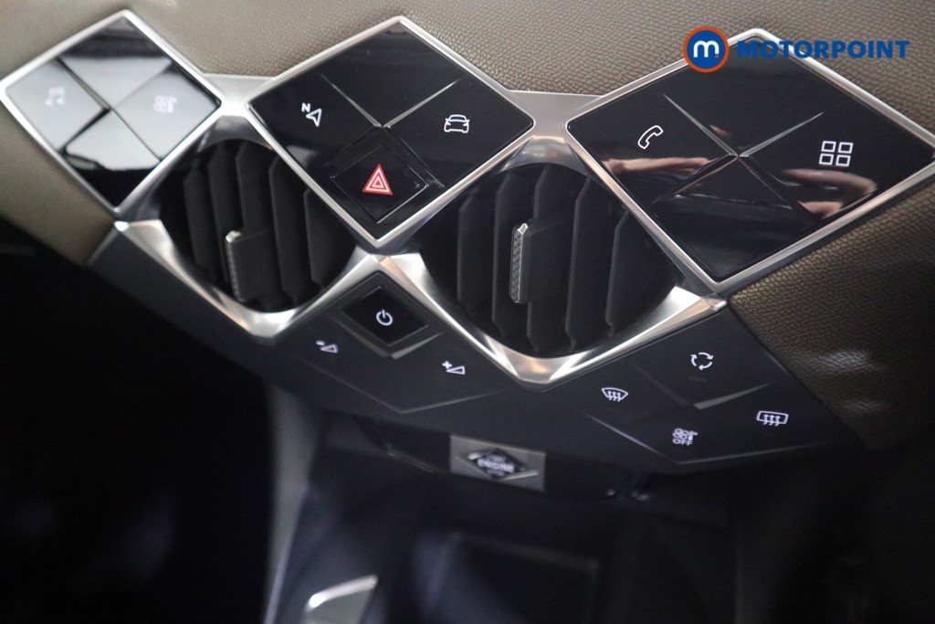DS Ds 3 Prestige Manual Petrol SUV - Stock Number (1588695) - 11th supplementary image