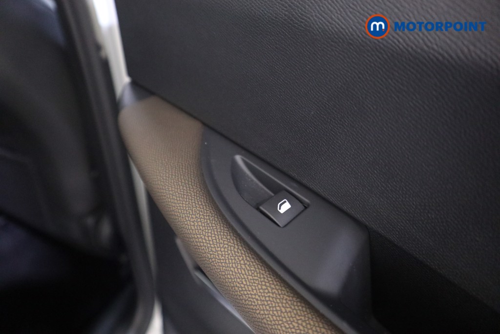 DS Ds 3 Prestige Manual Petrol SUV - Stock Number (1588695) - 18th supplementary image