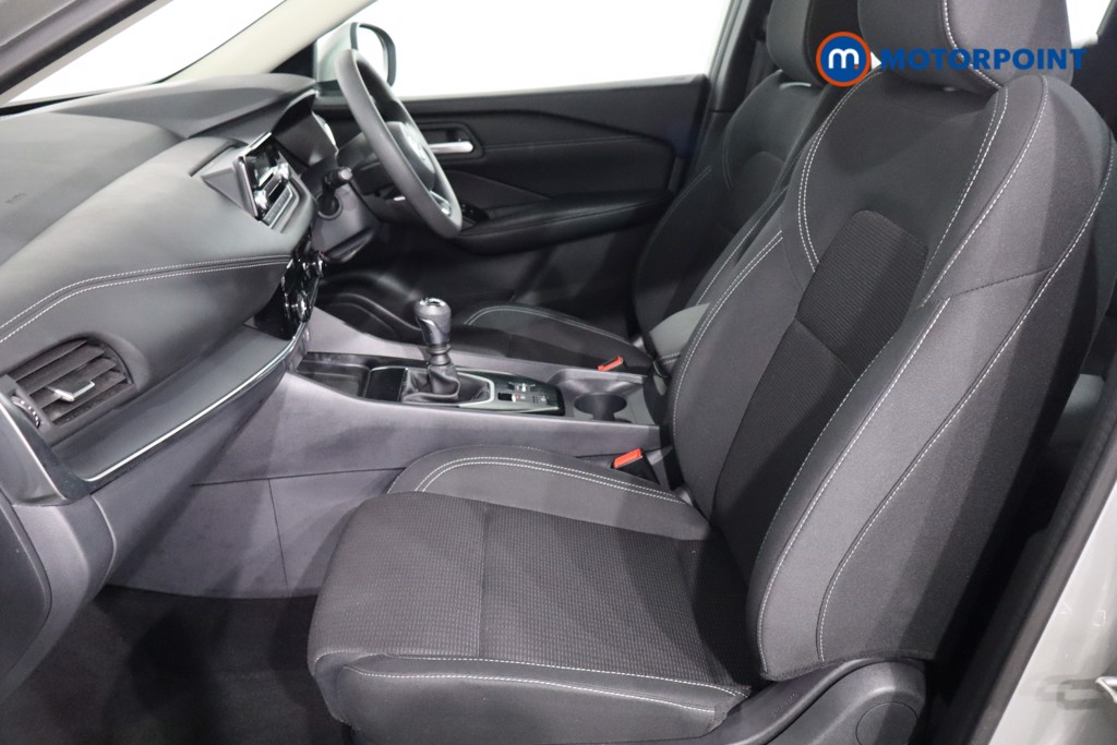 Nissan Qashqai Visia Manual Petrol SUV - Stock Number (1588780) - 4th supplementary image