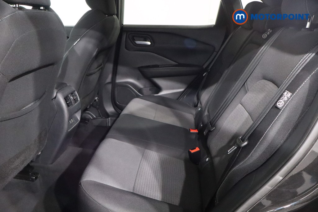 Nissan Qashqai N-Connecta Automatic Petrol SUV - Stock Number (1588781) - 5th supplementary image