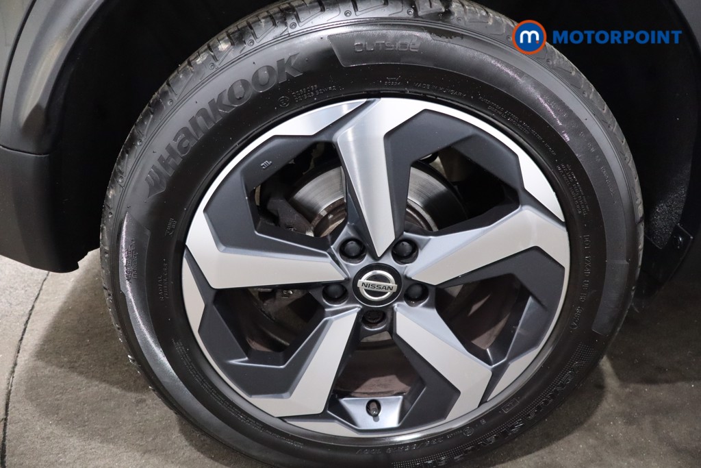 Nissan Qashqai N-Connecta Automatic Petrol SUV - Stock Number (1588781) - 9th supplementary image