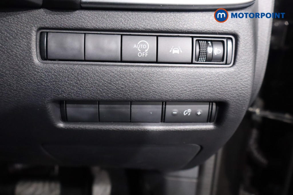 Nissan Qashqai N-Connecta Automatic Petrol SUV - Stock Number (1588781) - 20th supplementary image