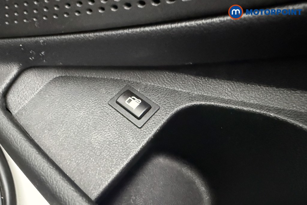 BMW 3 Series M Sport Automatic Petrol Plug-In Hybrid Saloon - Stock Number (1588863) - 21st supplementary image