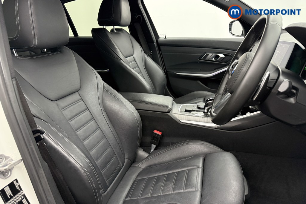 BMW 3 Series M Sport Automatic Petrol Plug-In Hybrid Saloon - Stock Number (1588863) - 23rd supplementary image