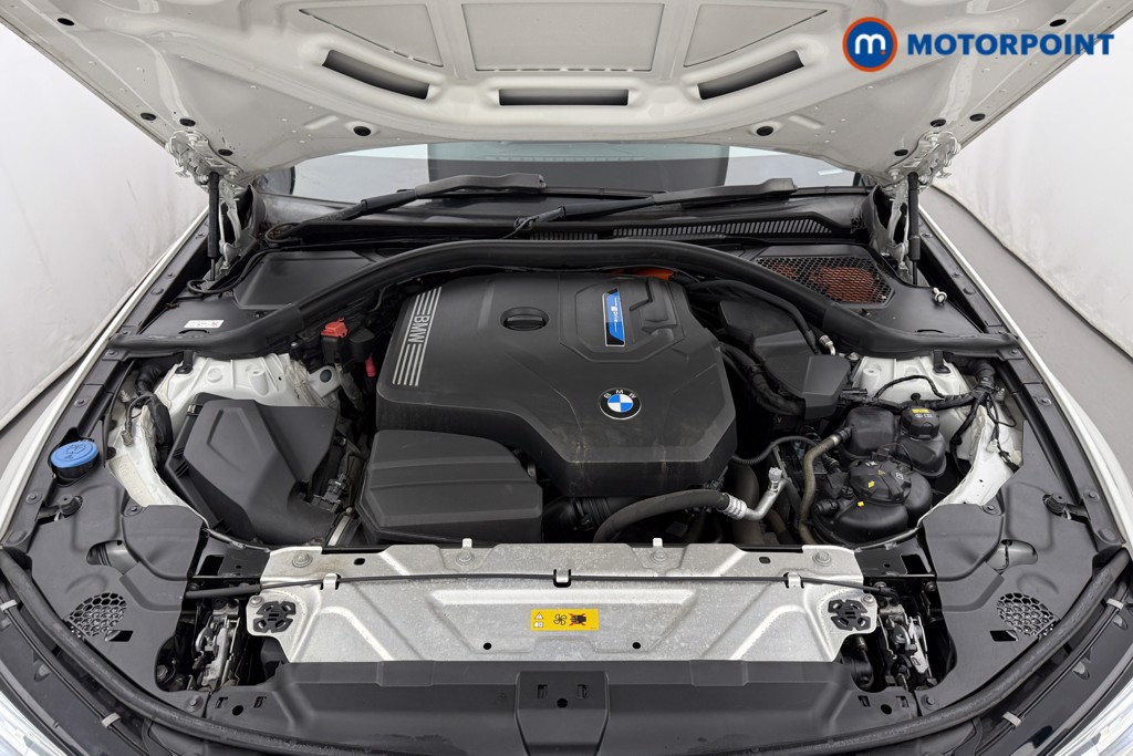 BMW 3 Series M Sport Automatic Petrol Plug-In Hybrid Saloon - Stock Number (1588863) - 36th supplementary image