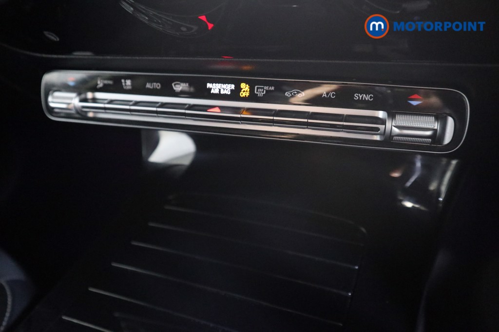 Mercedes-Benz A Class Amg Line Executive Edition Automatic Petrol Hatchback - Stock Number (1589096) - 8th supplementary image