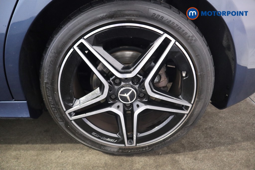 Mercedes-Benz A Class Amg Line Executive Edition Automatic Petrol Hatchback - Stock Number (1589096) - 23rd supplementary image