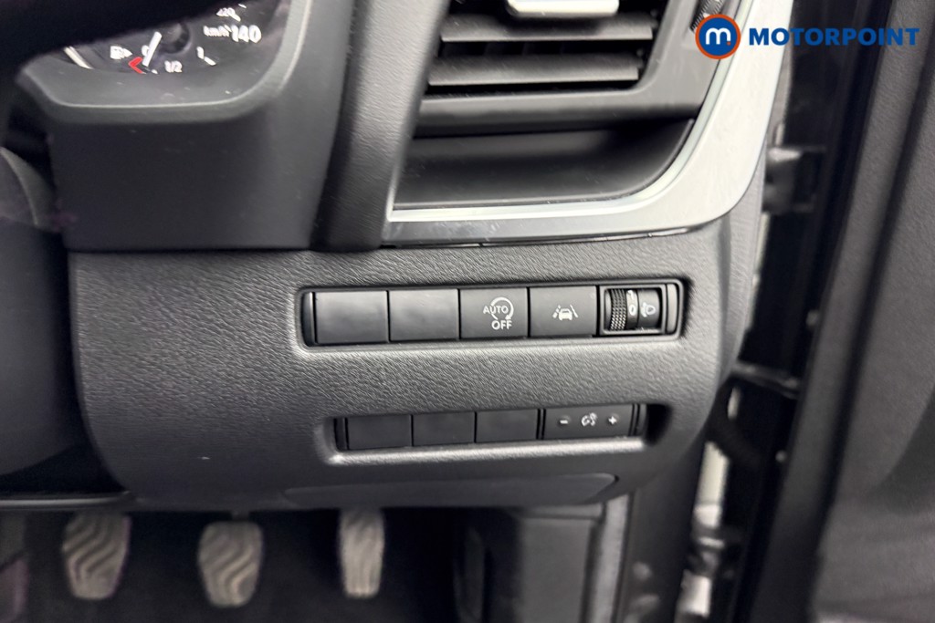 Nissan Qashqai Acenta Premium Manual Petrol SUV - Stock Number (1589564) - 13th supplementary image