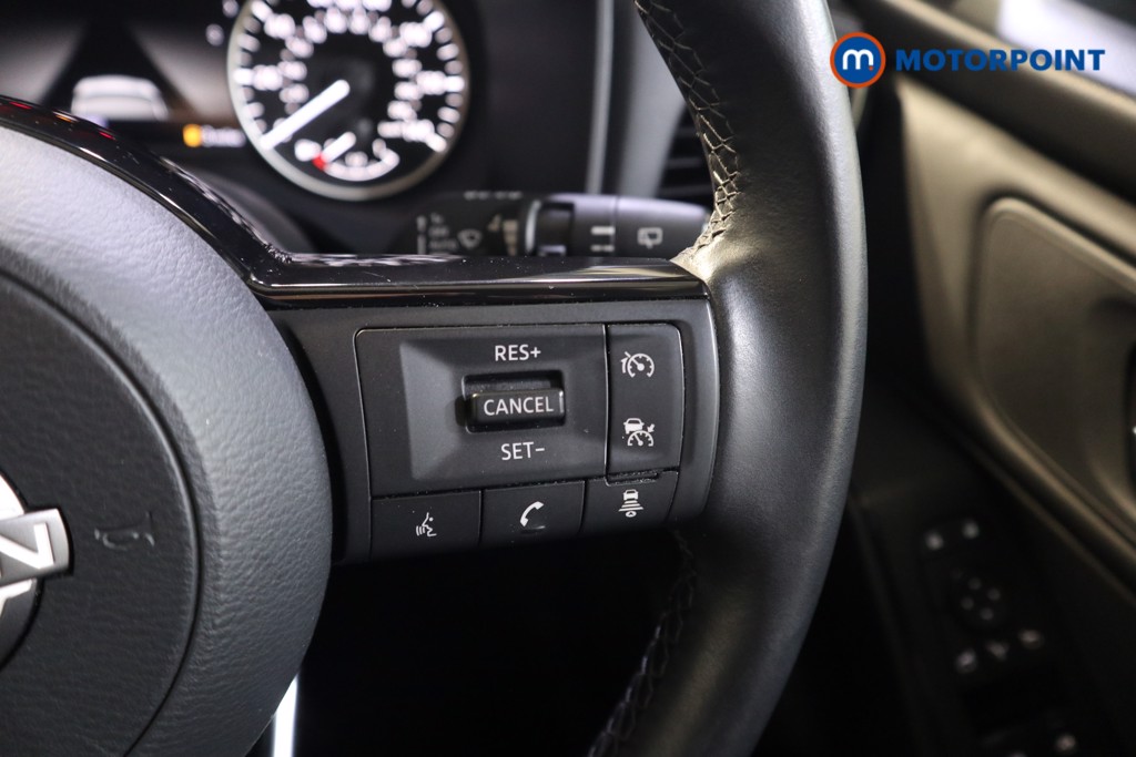 Nissan Qashqai Acenta Premium Manual Petrol SUV - Stock Number (1589734) - 4th supplementary image