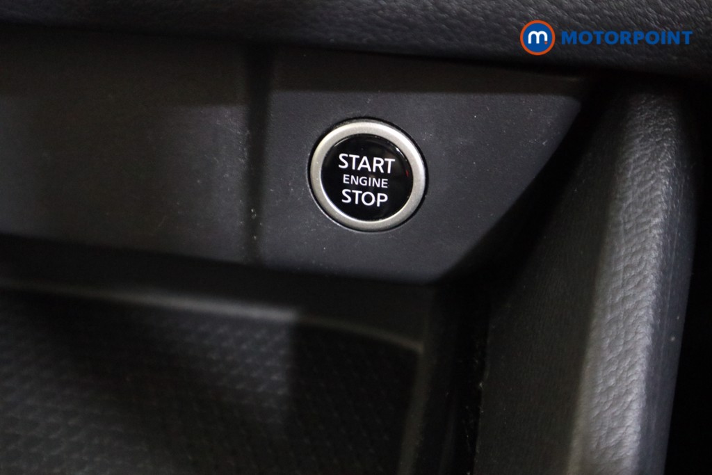 Nissan Qashqai Acenta Premium Manual Petrol SUV - Stock Number (1589734) - 8th supplementary image