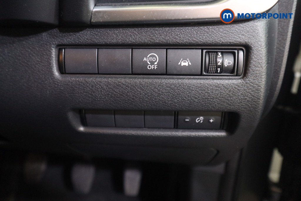 Nissan Qashqai Acenta Premium Manual Petrol SUV - Stock Number (1589734) - 11th supplementary image