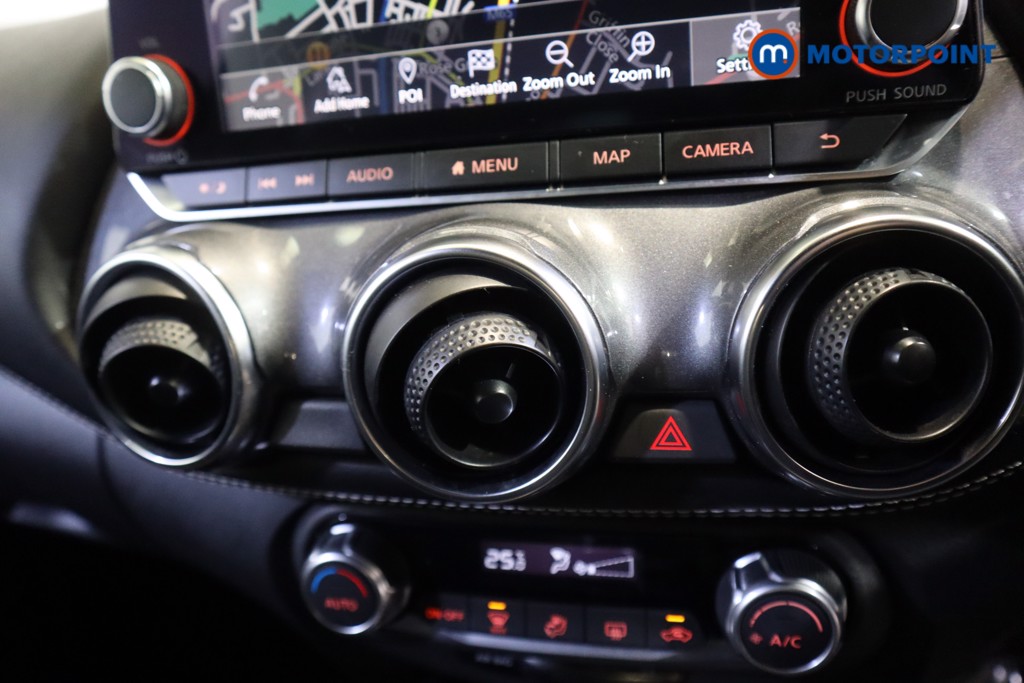 Nissan Juke N-Connecta Manual Petrol SUV - Stock Number (1590092) - 5th supplementary image