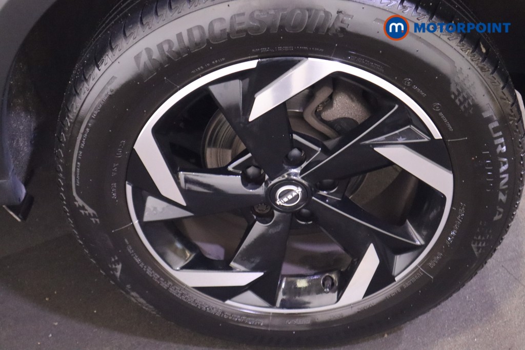 Nissan Juke N-Connecta Manual Petrol SUV - Stock Number (1590092) - 23rd supplementary image