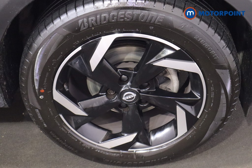 Nissan Juke N-Connecta Manual Petrol SUV - Stock Number (1590092) - 25th supplementary image