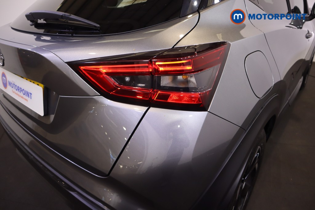 Nissan Juke N-Connecta Manual Petrol SUV - Stock Number (1590092) - 27th supplementary image