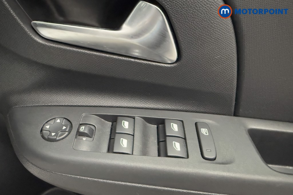 Vauxhall Corsa Design Automatic Petrol Hatchback - Stock Number (1590269) - 16th supplementary image