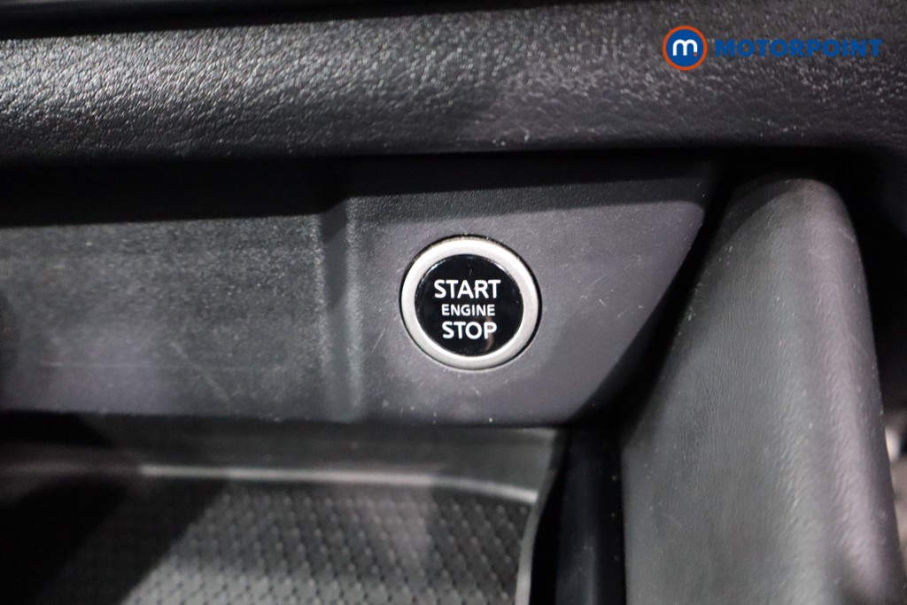 Nissan Qashqai N-Connecta Manual Petrol SUV - Stock Number (1590485) - 13th supplementary image