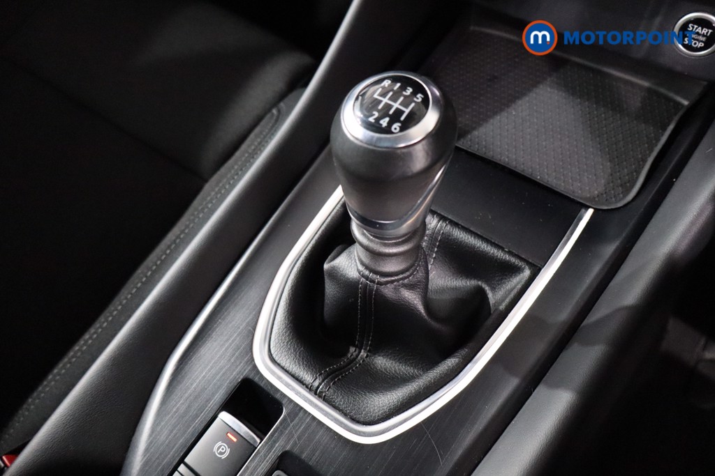 Nissan Qashqai N-Connecta Manual Petrol SUV - Stock Number (1590485) - 14th supplementary image