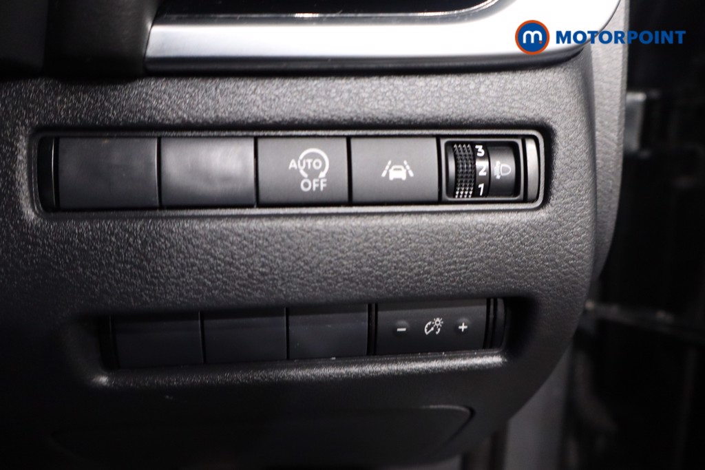 Nissan Qashqai N-Connecta Manual Petrol SUV - Stock Number (1590485) - 20th supplementary image