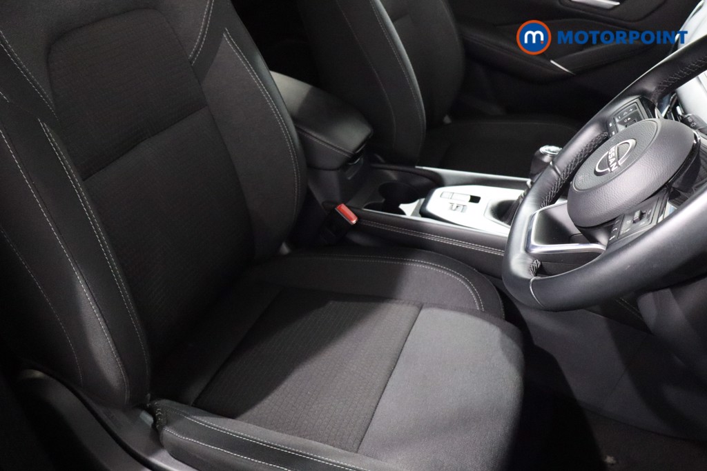 Nissan Qashqai N-Connecta Manual Petrol SUV - Stock Number (1590485) - 23rd supplementary image