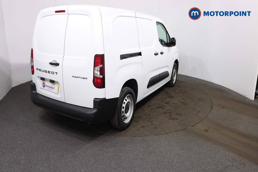 Peugeot Partner Professional Manual Diesel Panel Van - Stock Number (1590525) - Drivers side rear corner