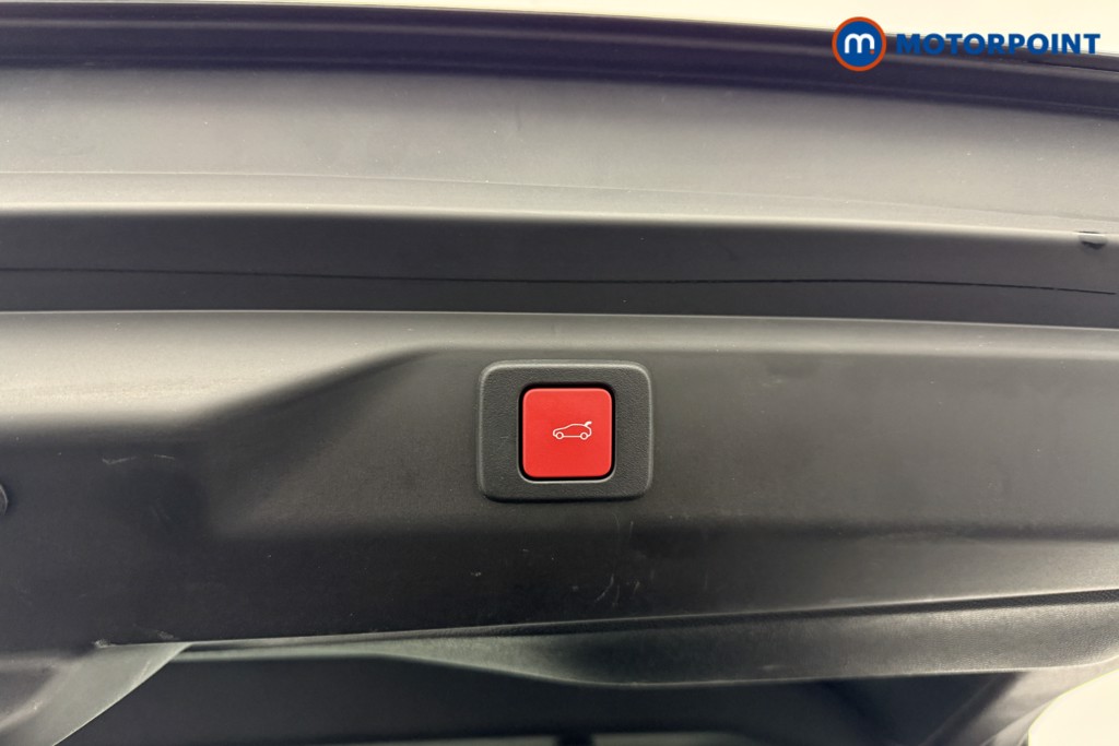 Peugeot 3008 GT Automatic Petrol SUV - Stock Number (1590541) - 22nd supplementary image