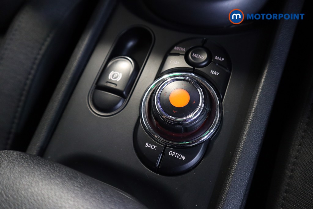 Mini Clubman Cooper S Automatic Petrol Estate - Stock Number (1590694) - 10th supplementary image