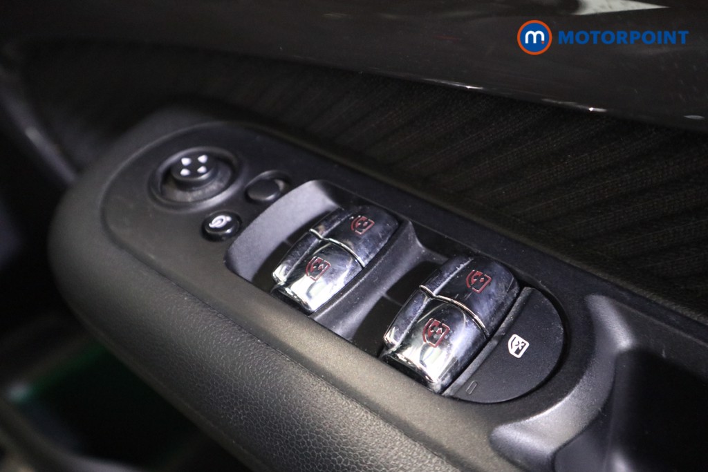 Mini Clubman Cooper S Automatic Petrol Estate - Stock Number (1590694) - 13th supplementary image