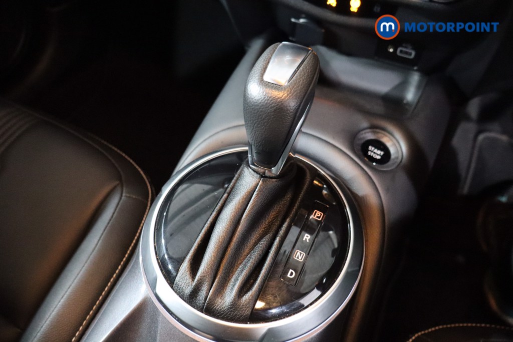 Nissan Juke Tekna Automatic Petrol-Electric Hybrid SUV - Stock Number (1590762) - 14th supplementary image