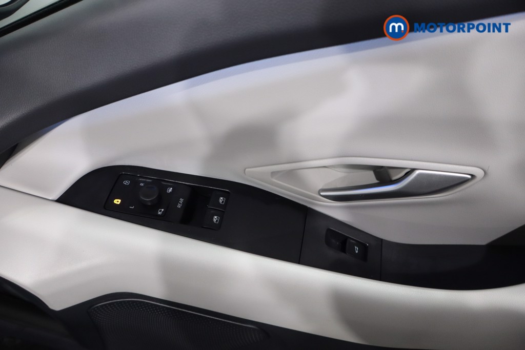 Ford Explorer Premium Automatic Electric SUV - Stock Number (1591239) - 17th supplementary image