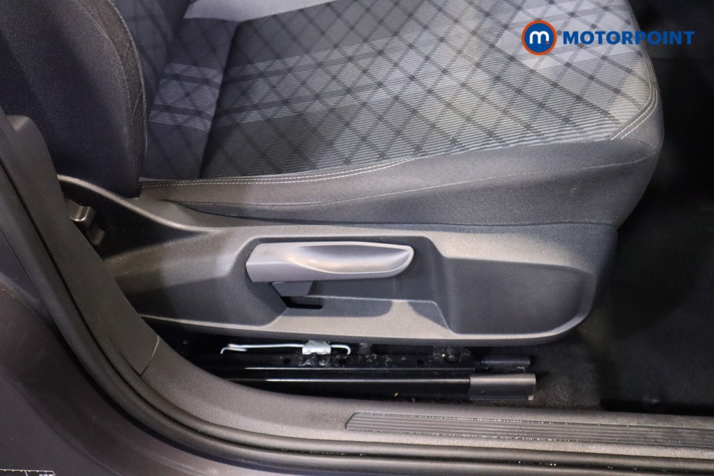 Volkswagen Taigo R-Line Manual Petrol SUV - Stock Number (1591291) - 16th supplementary image