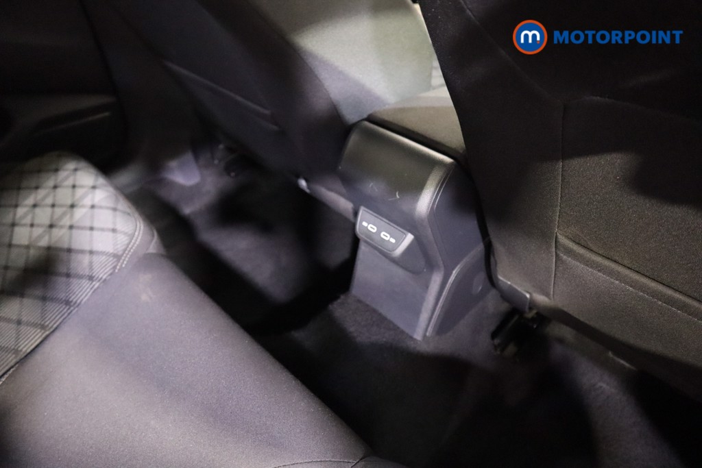 Volkswagen Taigo R-Line Manual Petrol SUV - Stock Number (1591291) - 19th supplementary image