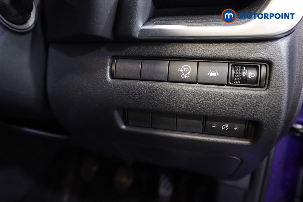 Nissan Qashqai Acenta Premium Manual Petrol SUV - Stock Number (1591306) - 12th supplementary image