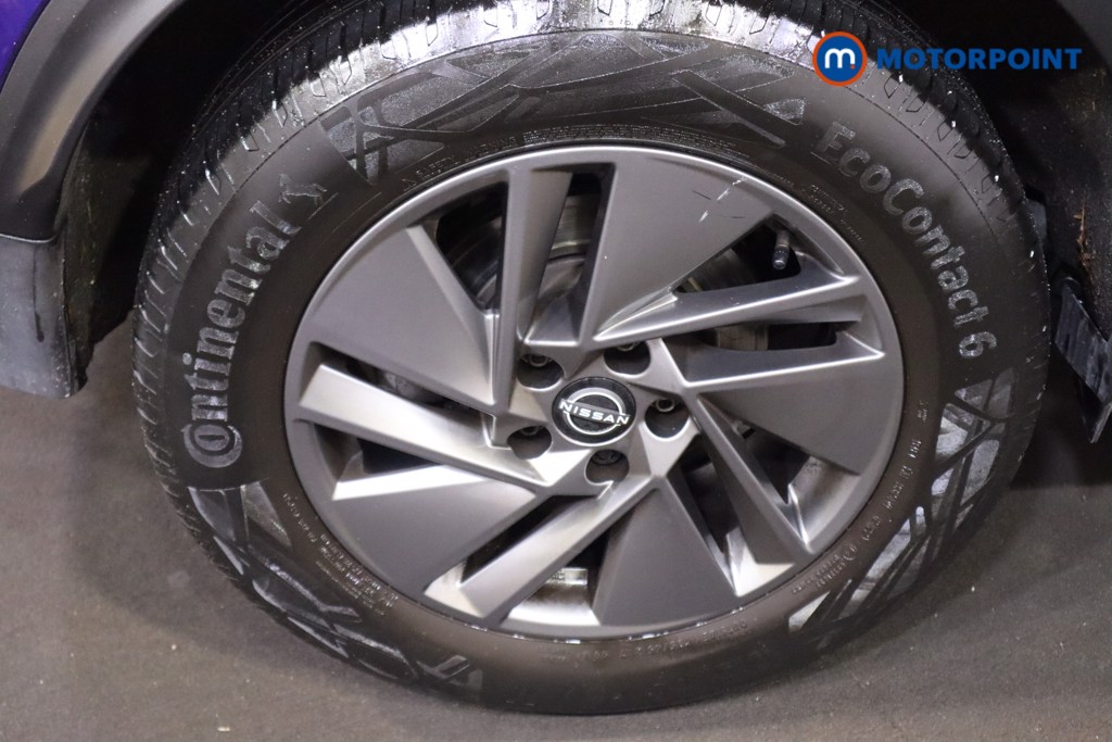 Nissan Qashqai Acenta Premium Manual Petrol SUV - Stock Number (1591306) - 21st supplementary image