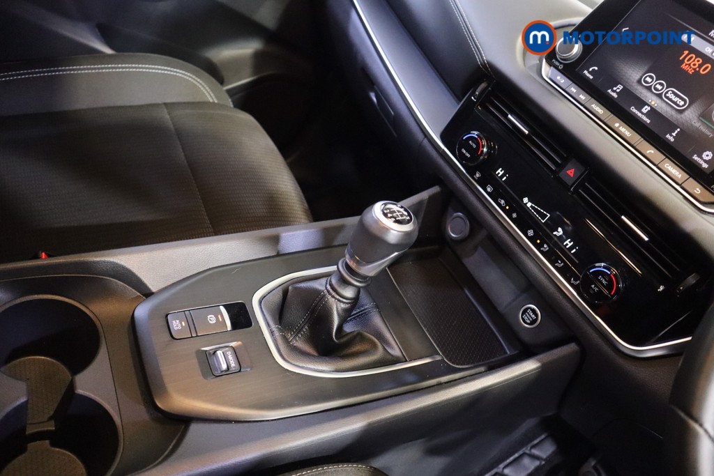 Nissan Qashqai Acenta Premium Manual Petrol SUV - Stock Number (1591509) - 7th supplementary image