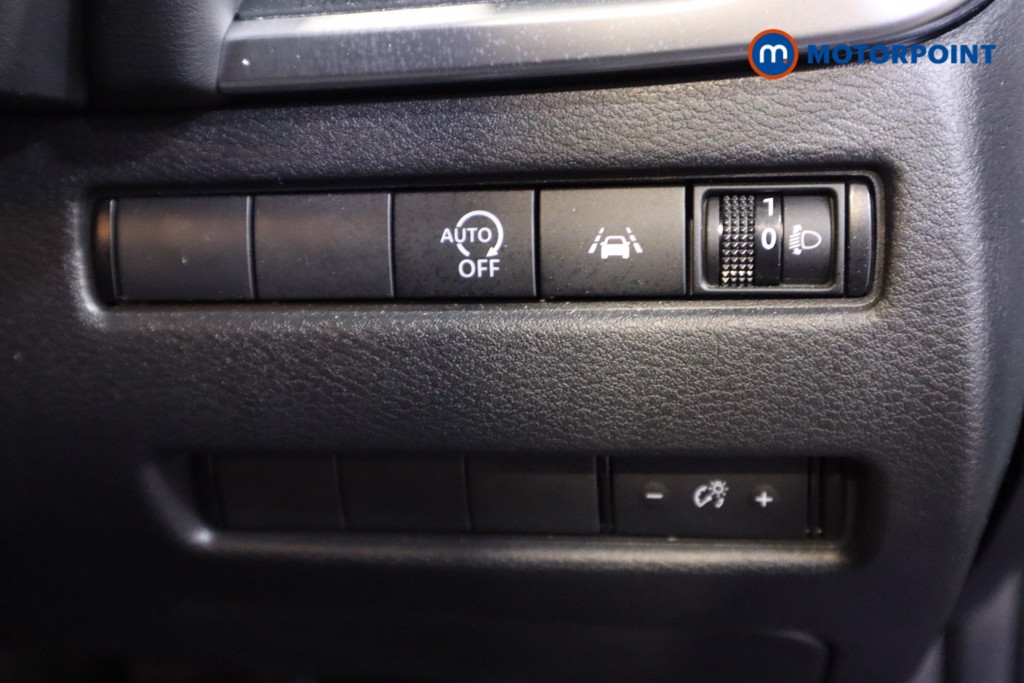 Nissan Qashqai Acenta Premium Manual Petrol SUV - Stock Number (1591509) - 12th supplementary image