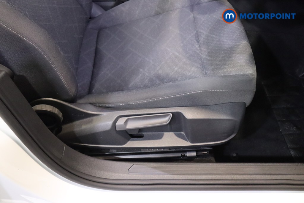 Volkswagen Golf Life Manual Petrol Hatchback - Stock Number (1591865) - 16th supplementary image