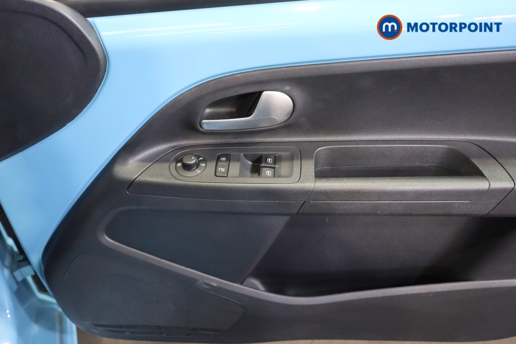 Volkswagen UP R-Line Manual Petrol Hatchback - Stock Number (1592061) - 9th supplementary image
