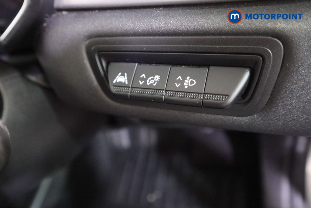 Renault Captur Iconic Manual Petrol SUV - Stock Number (1580296) - 12th supplementary image