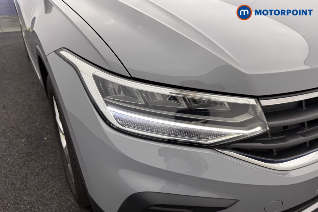 Volkswagen Tiguan Life Manual Petrol SUV - Stock Number (1584555) - 22nd supplementary image