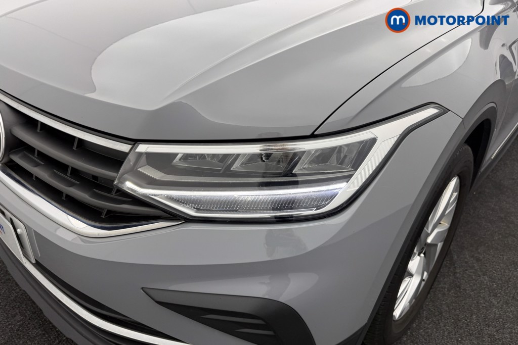 Volkswagen Tiguan Life Manual Petrol SUV - Stock Number (1584555) - 24th supplementary image