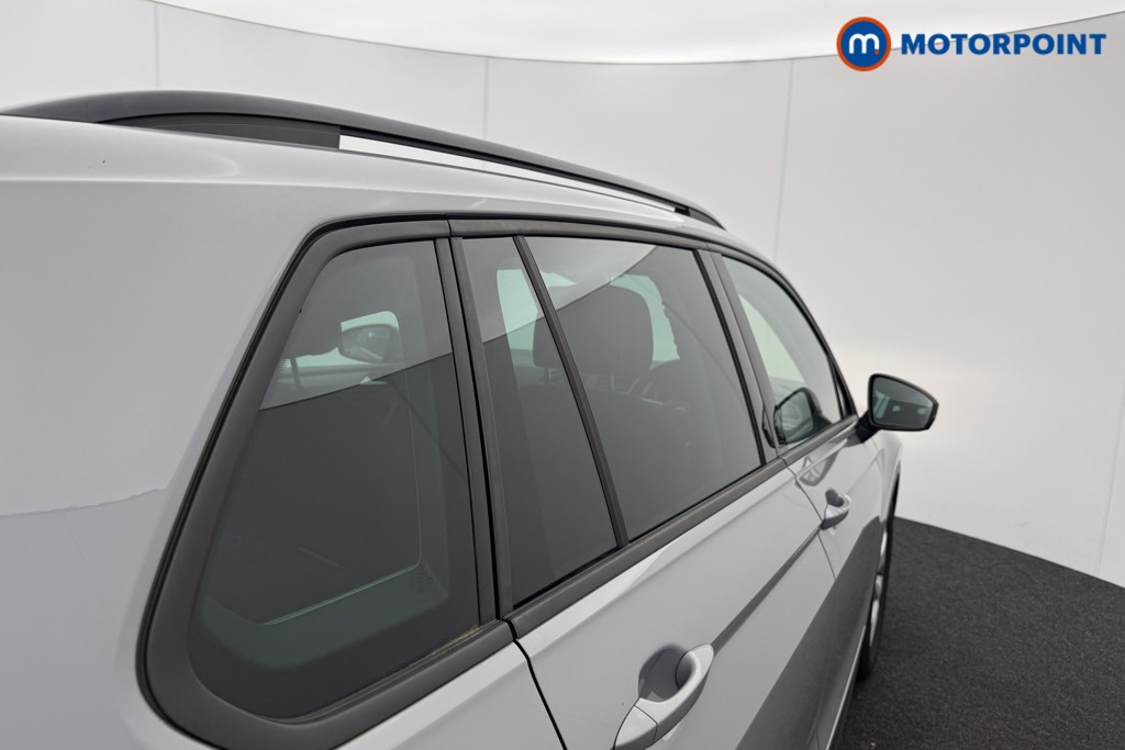 Volkswagen Tiguan Life Manual Petrol SUV - Stock Number (1584555) - 28th supplementary image