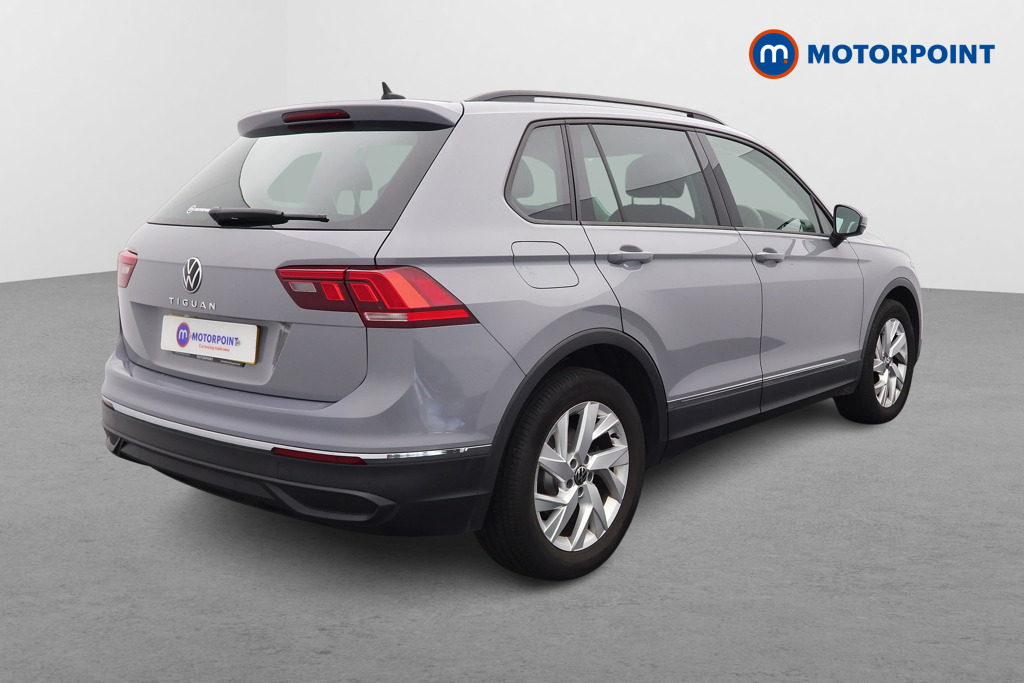 Volkswagen Tiguan Life Manual Petrol SUV - Stock Number (1584555) - Drivers side rear corner