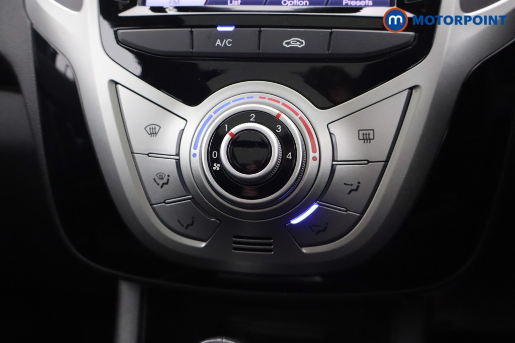 Hyundai Ix20 Premium Nav Automatic Petrol People Carrier - Stock Number (1584725) - 8th supplementary image