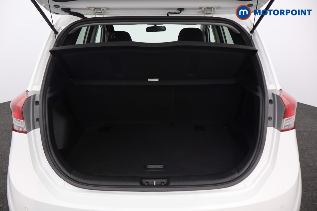 Hyundai Ix20 Premium Nav Automatic Petrol People Carrier - Stock Number (1584725) - 32nd supplementary image