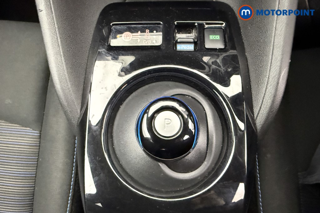 Nissan Leaf N-Connecta Automatic Electric Hatchback - Stock Number (1586948) - 12th supplementary image